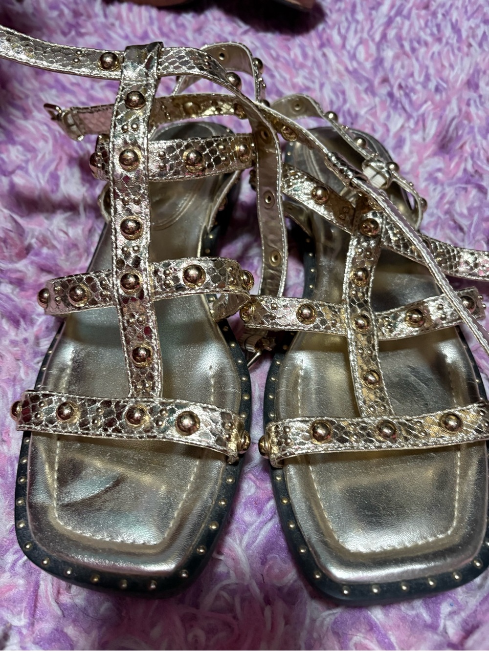 Kenneth Cole Studded Metallic Gold Gladiator Sandals - Women SZ 9